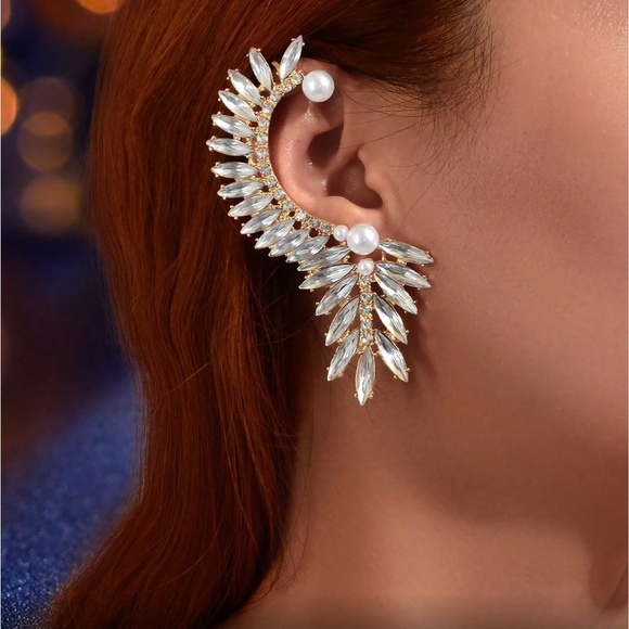 ✨NEW Bridal Elegant gold tone and Pearl Ear Cuff - Picture 5 of 6